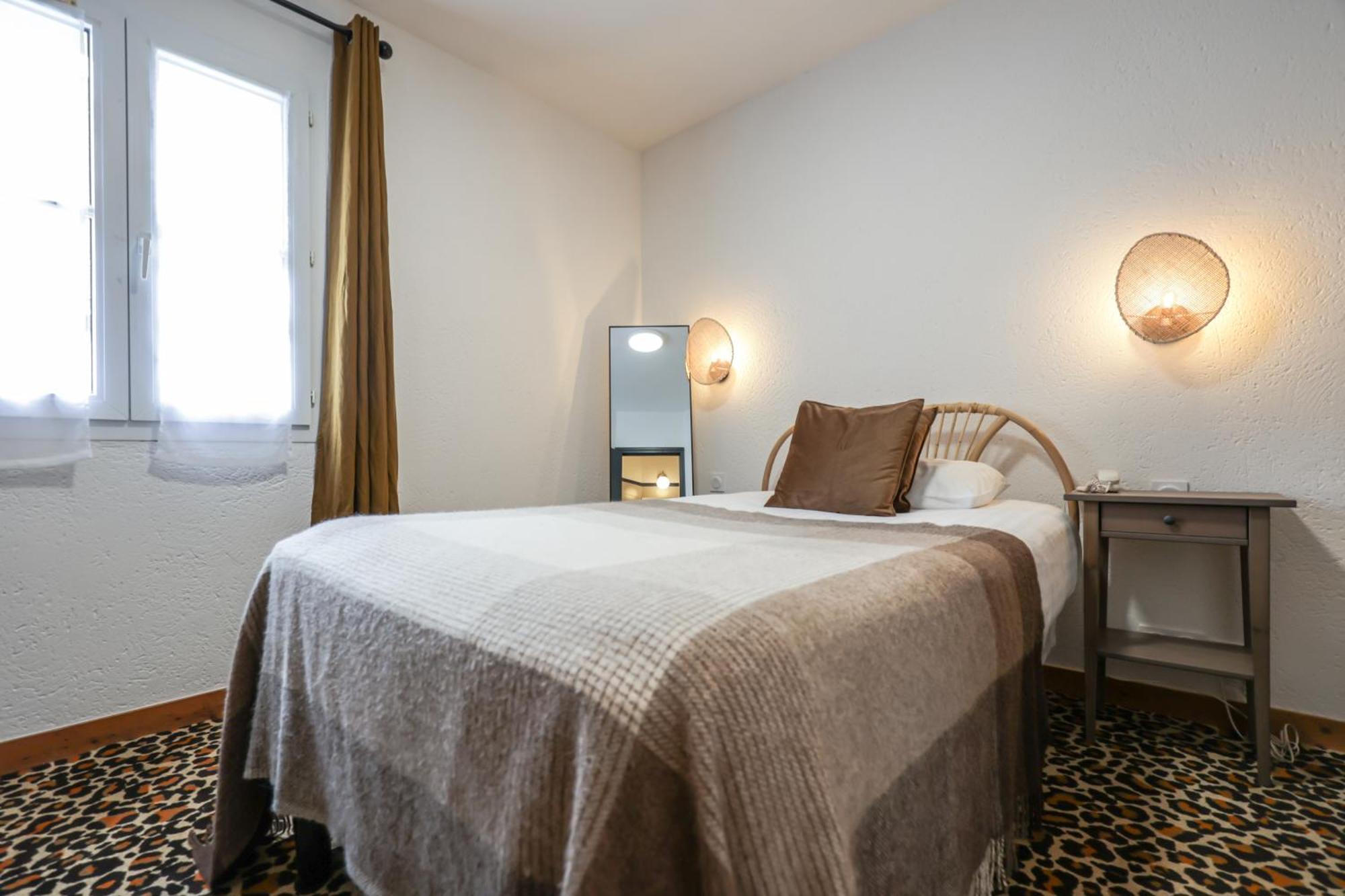 Ty Mad Hotel Ґруа Екстер'єр фото