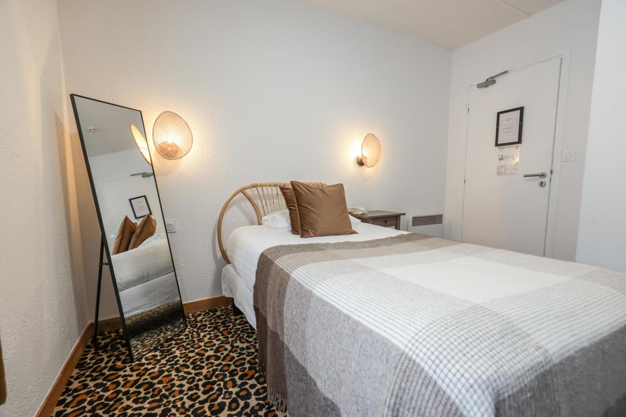 Ty Mad Hotel Ґруа Екстер'єр фото