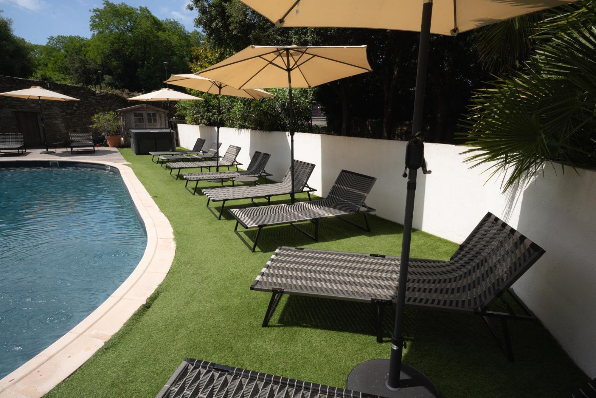 Ty Mad Hotel Ґруа Екстер'єр фото